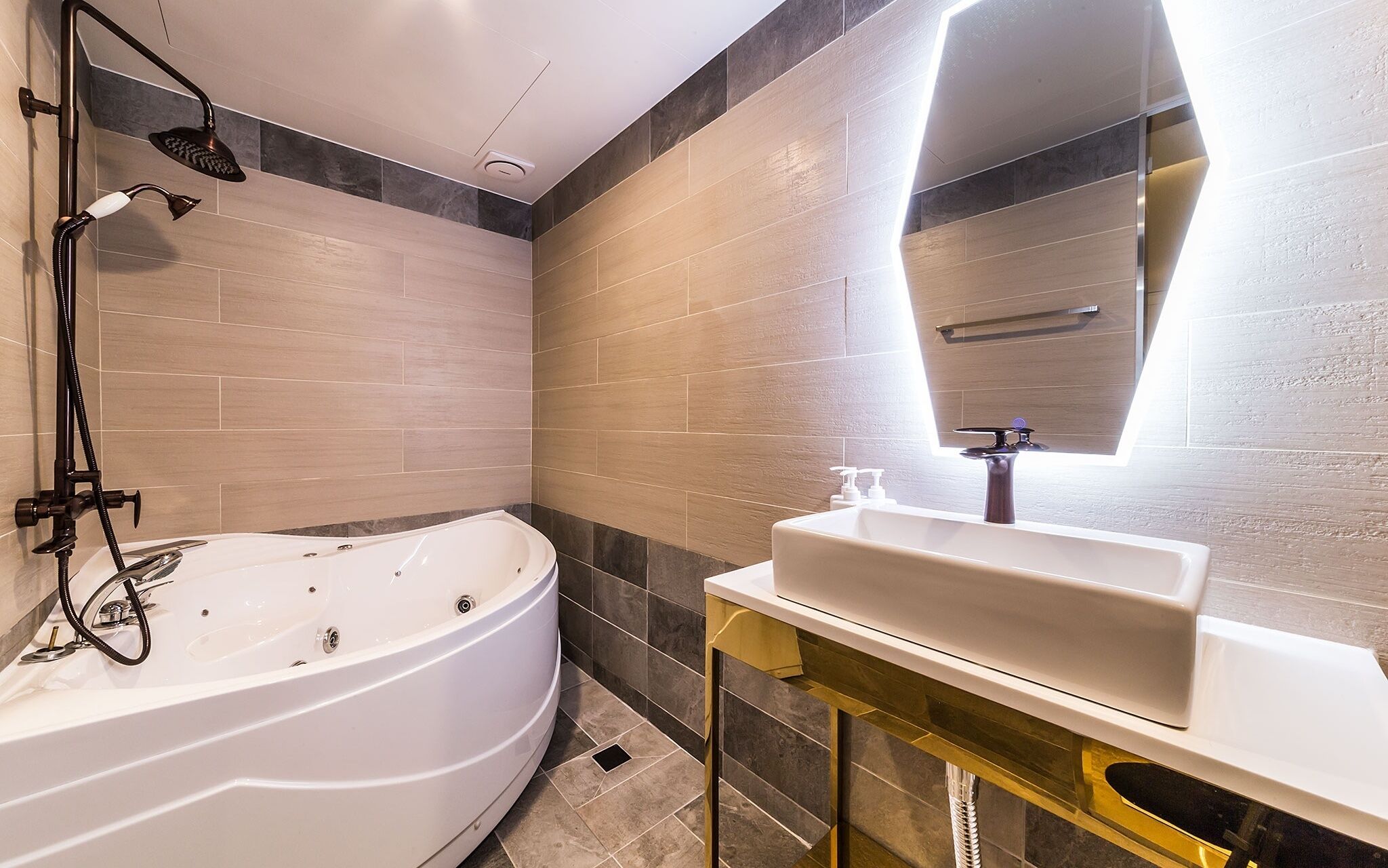 Hotel Metro 21