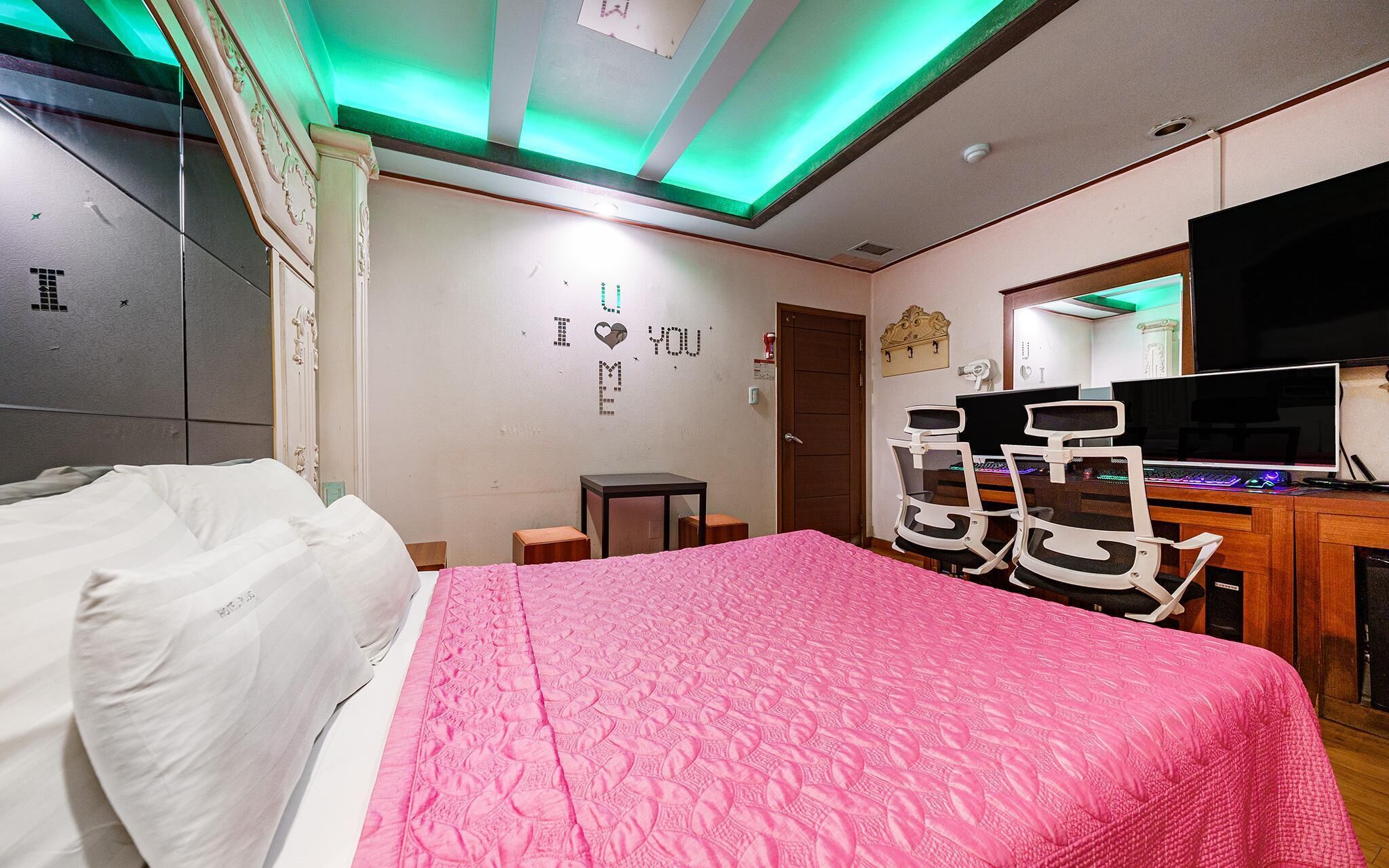 Hotel Plus