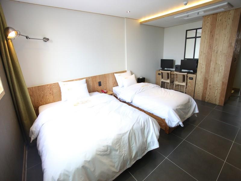 Hotel Rainbow II