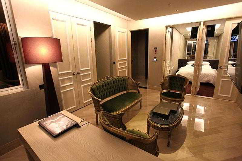 Hotel The Designers Hongdae