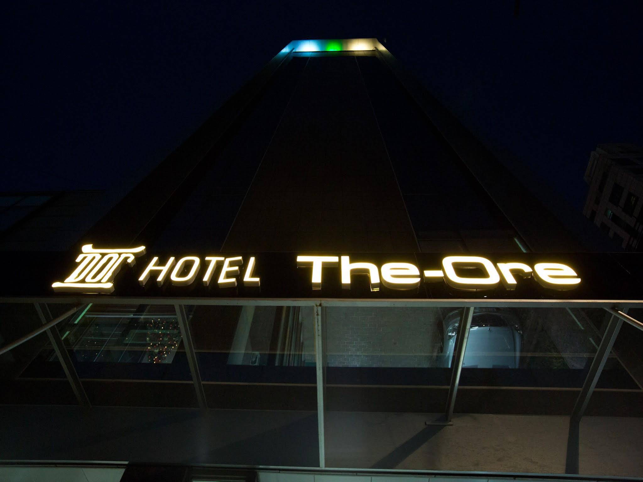 Hotel The-Ore
