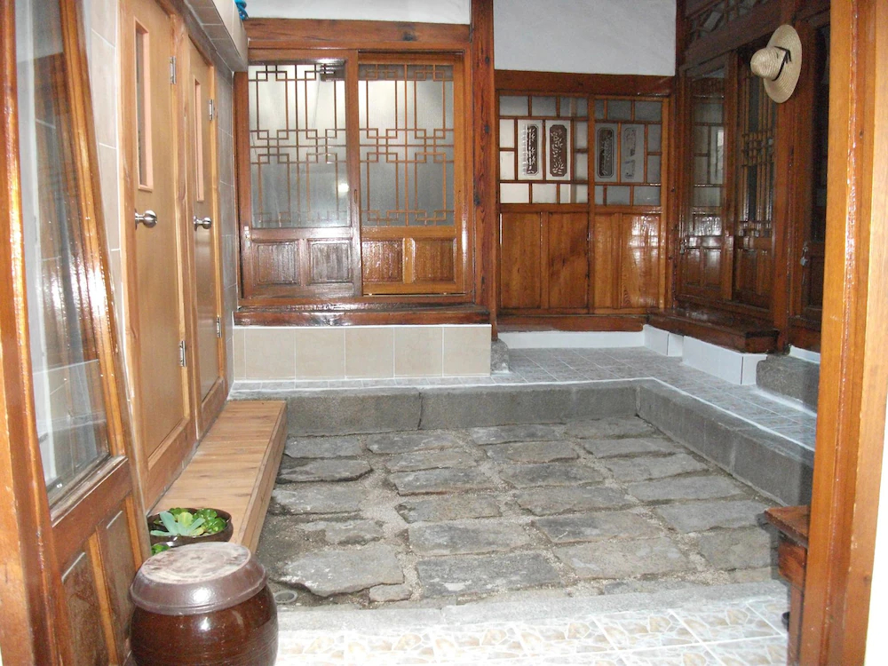 Hyosundang Hanok Guesthouse