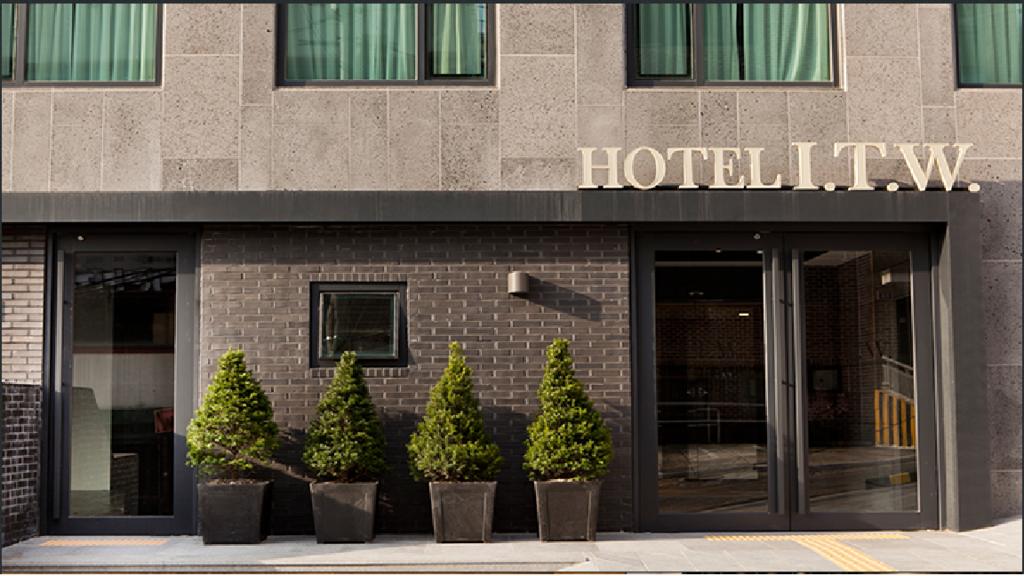 I.T.W. Hotel