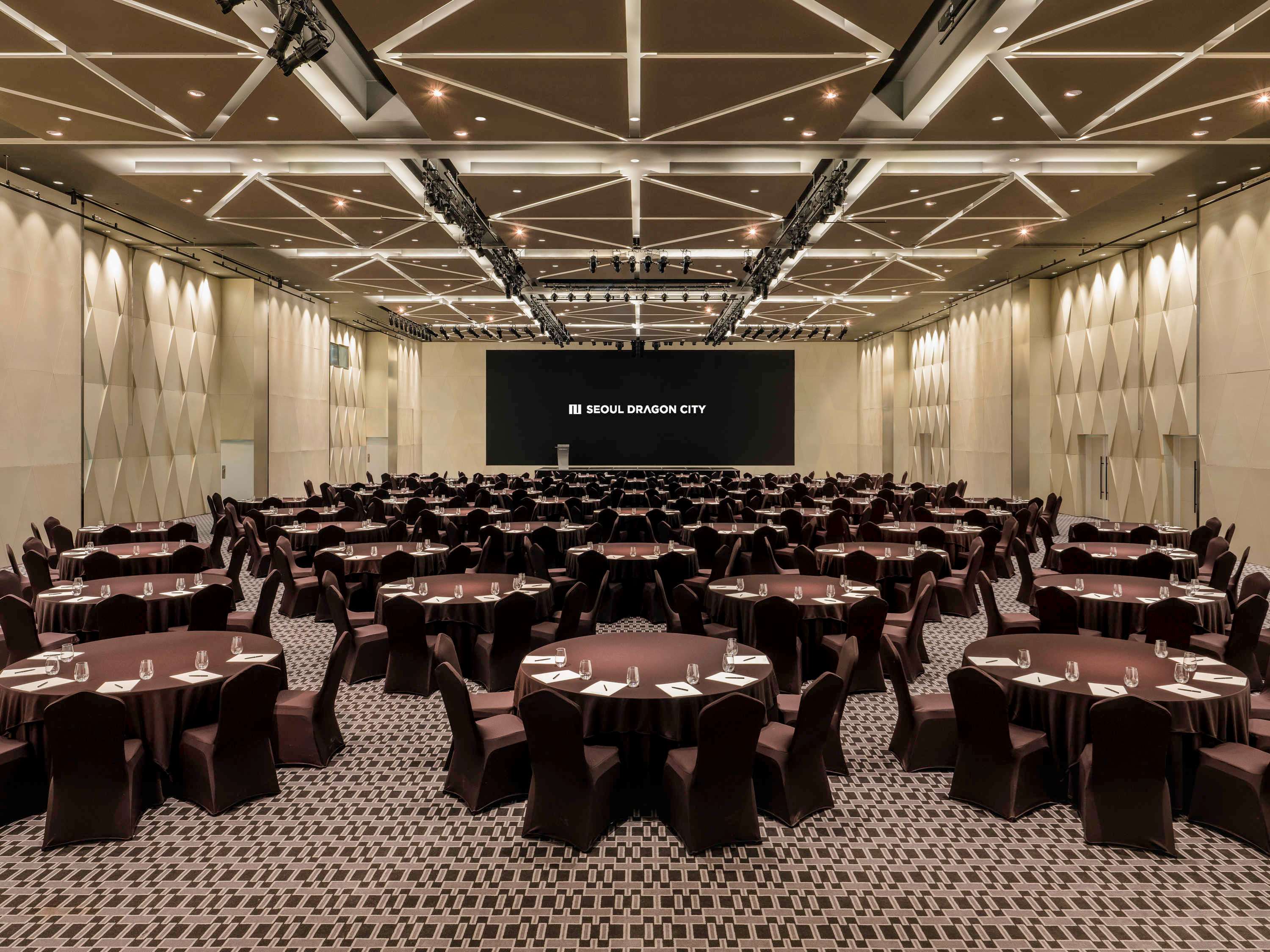 ibis Styles Ambassador Seoul Yongsan - Seoul Dragon City