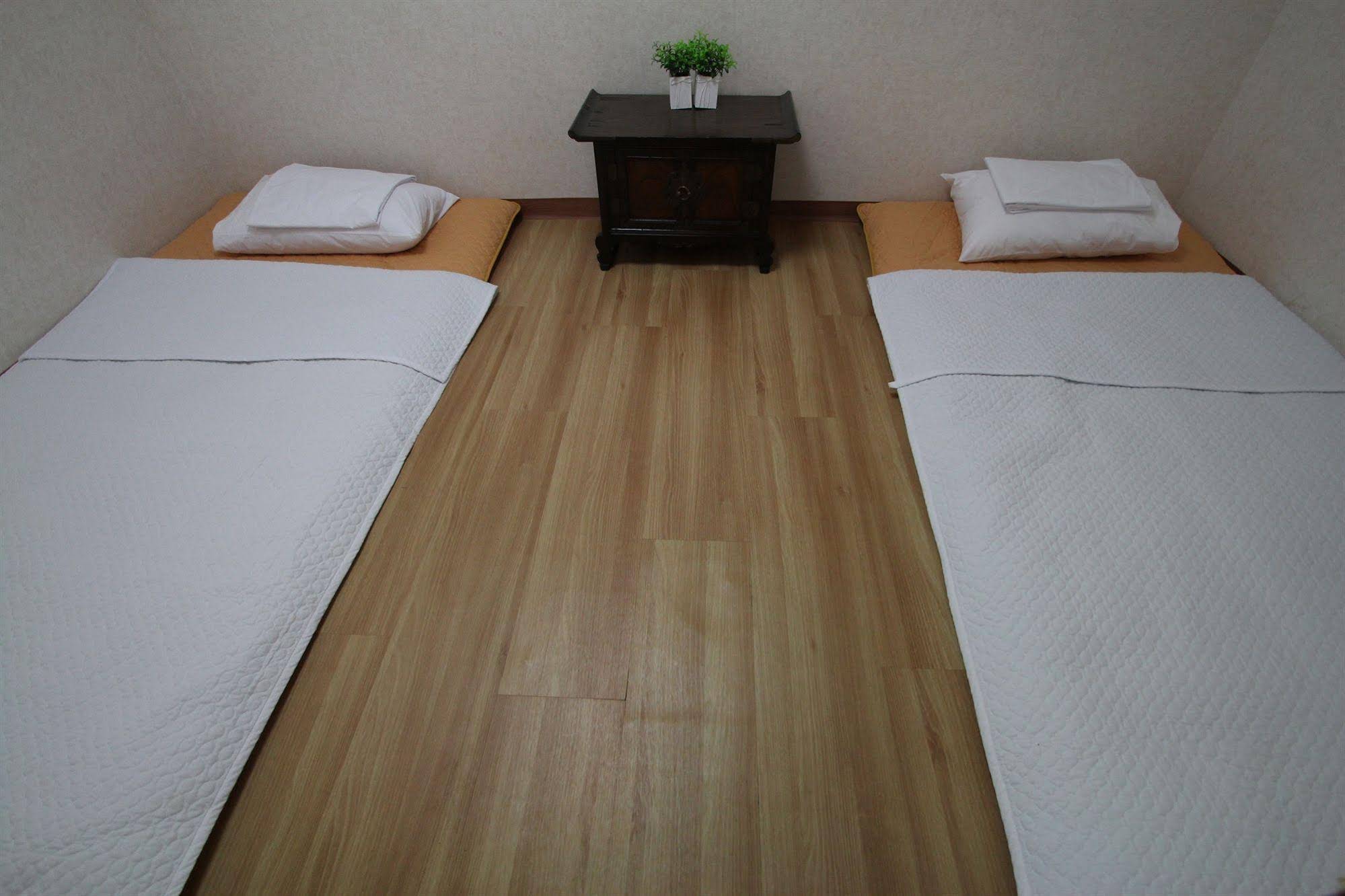 ICOS Guesthouse 1 Female Only