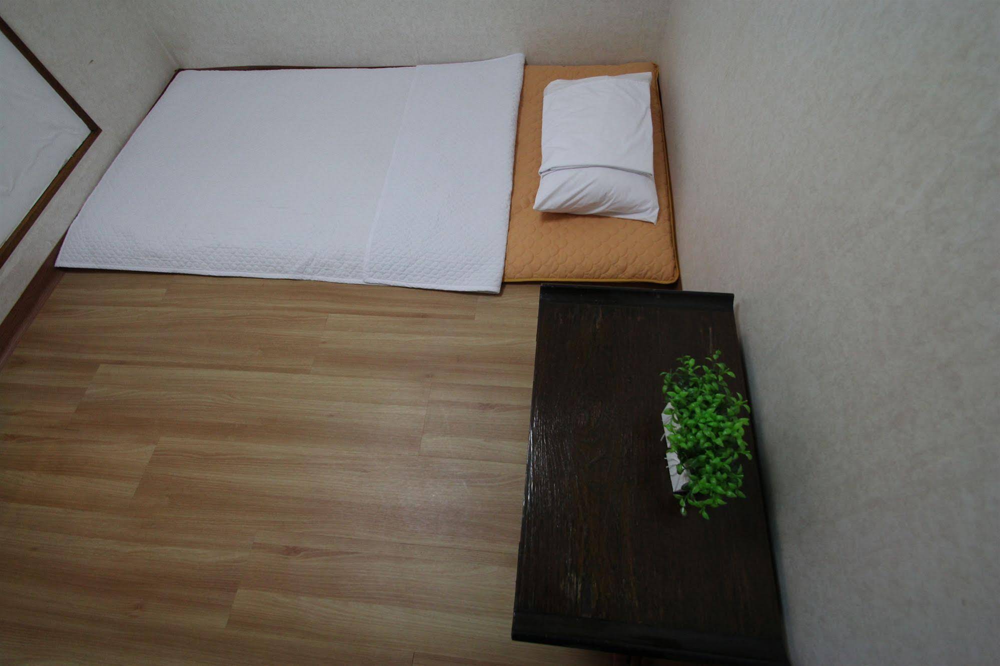 ICOS Guesthouse 1 Female Only