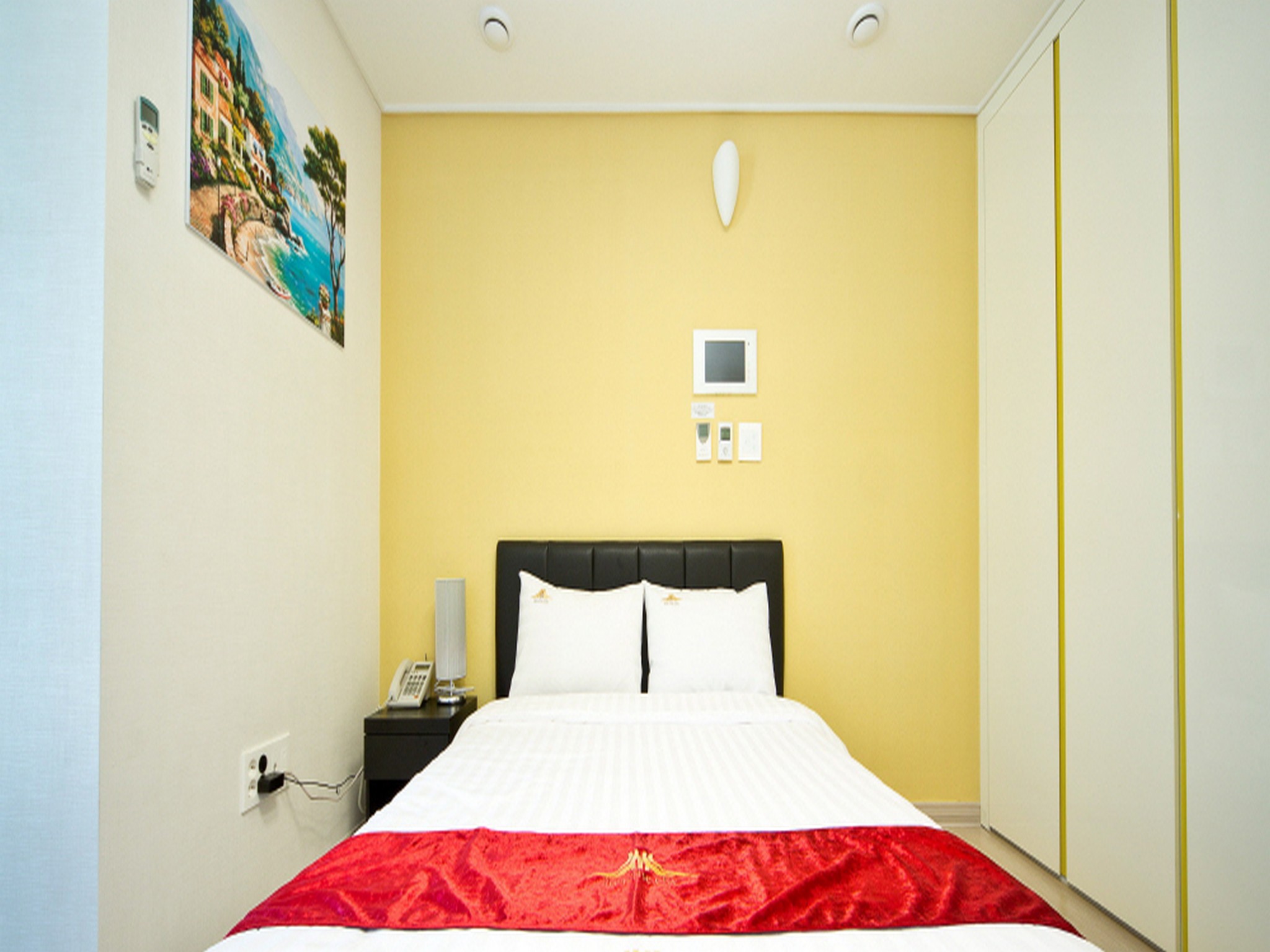 Inn-The City Nonhyun