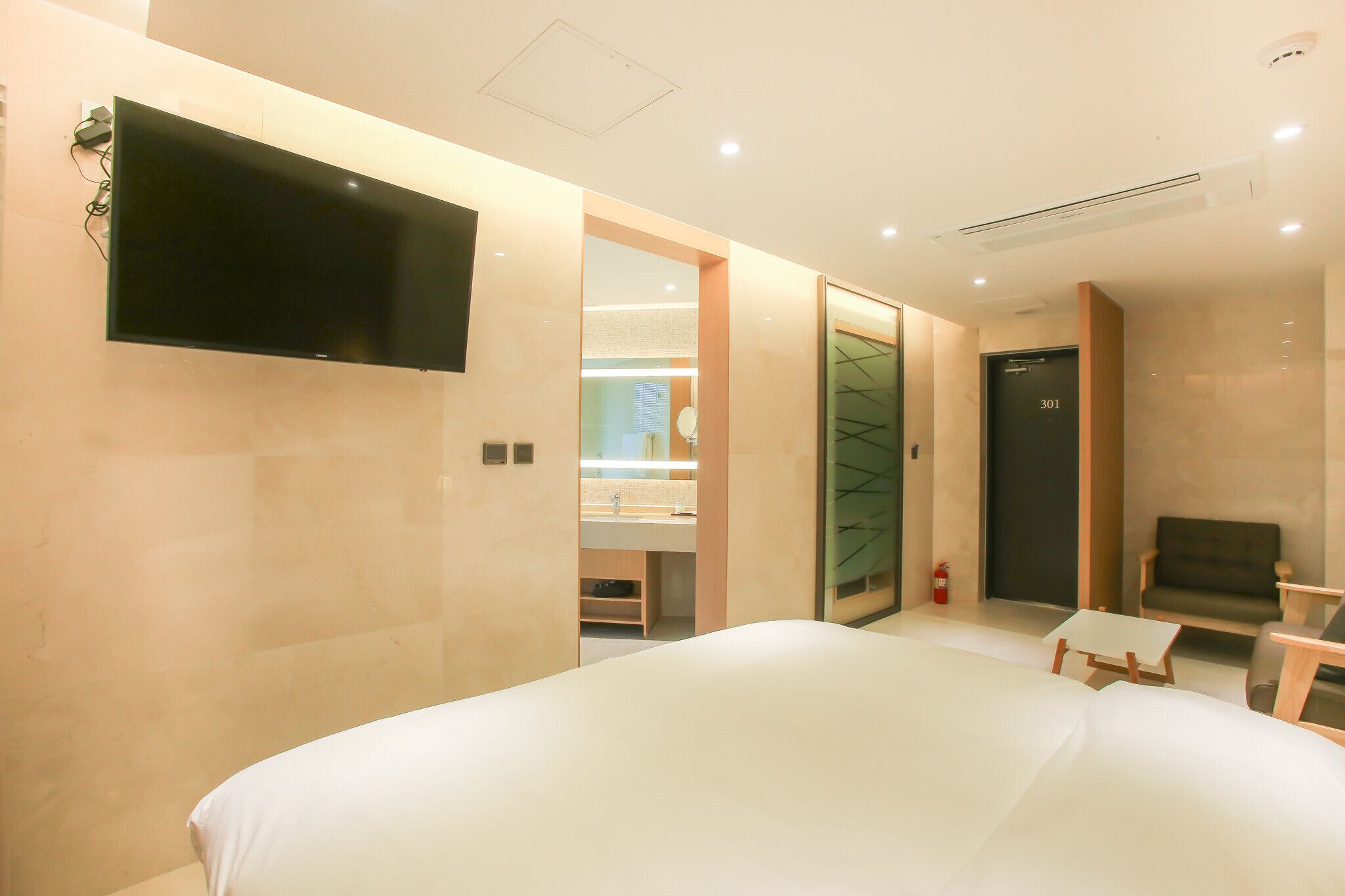 Jamsil Corner Hotel