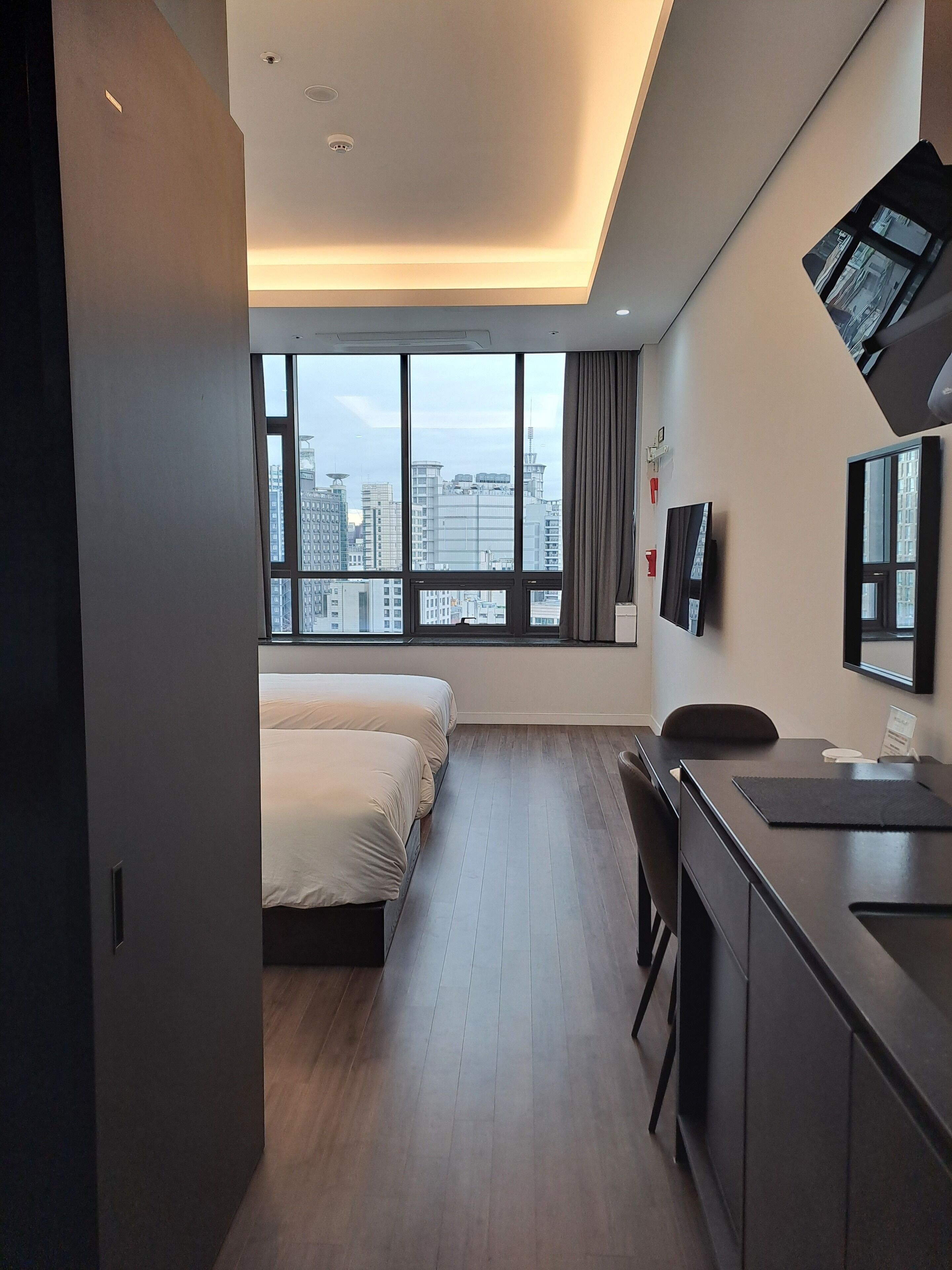 JD Tower Hotel