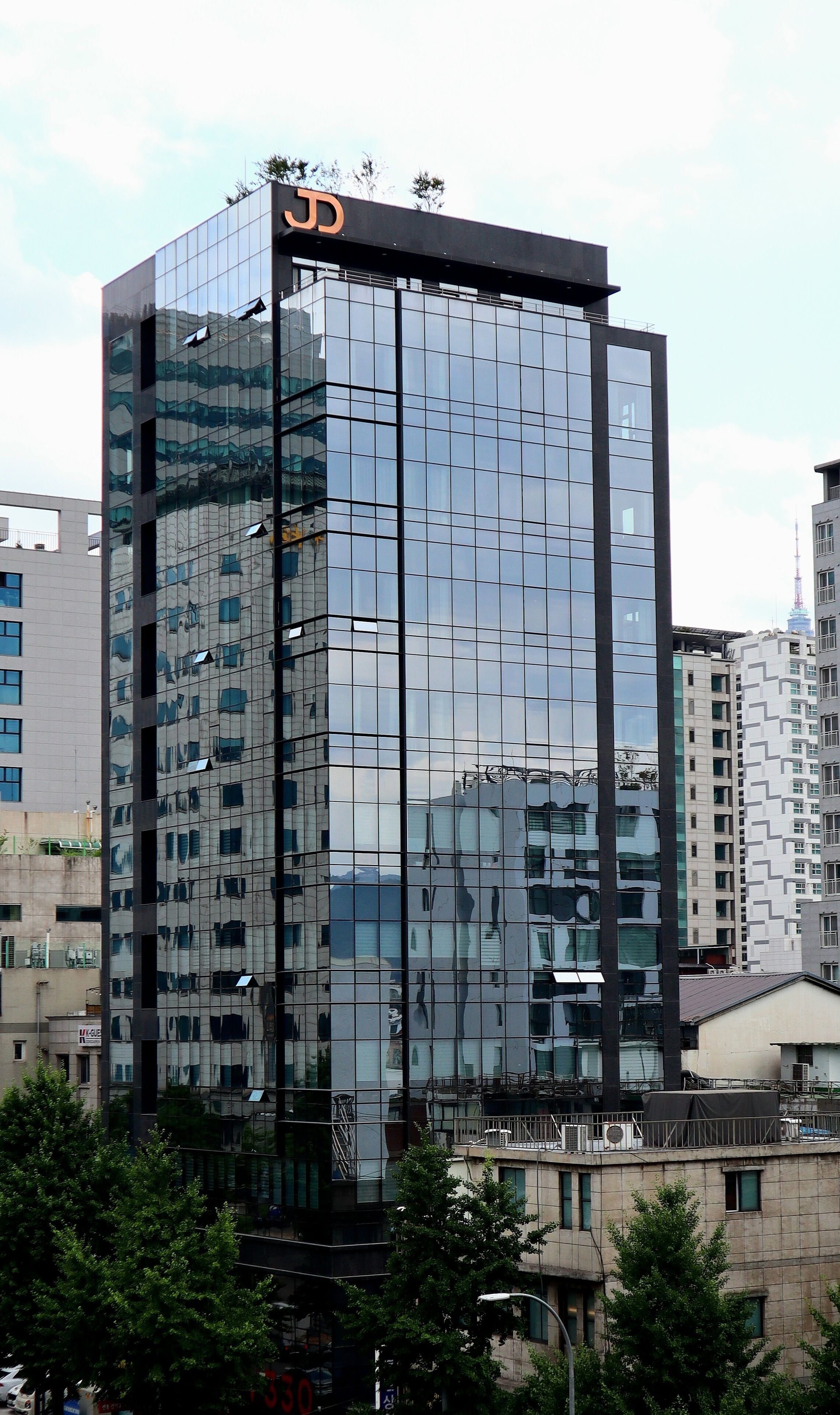 JD Tower Hotel