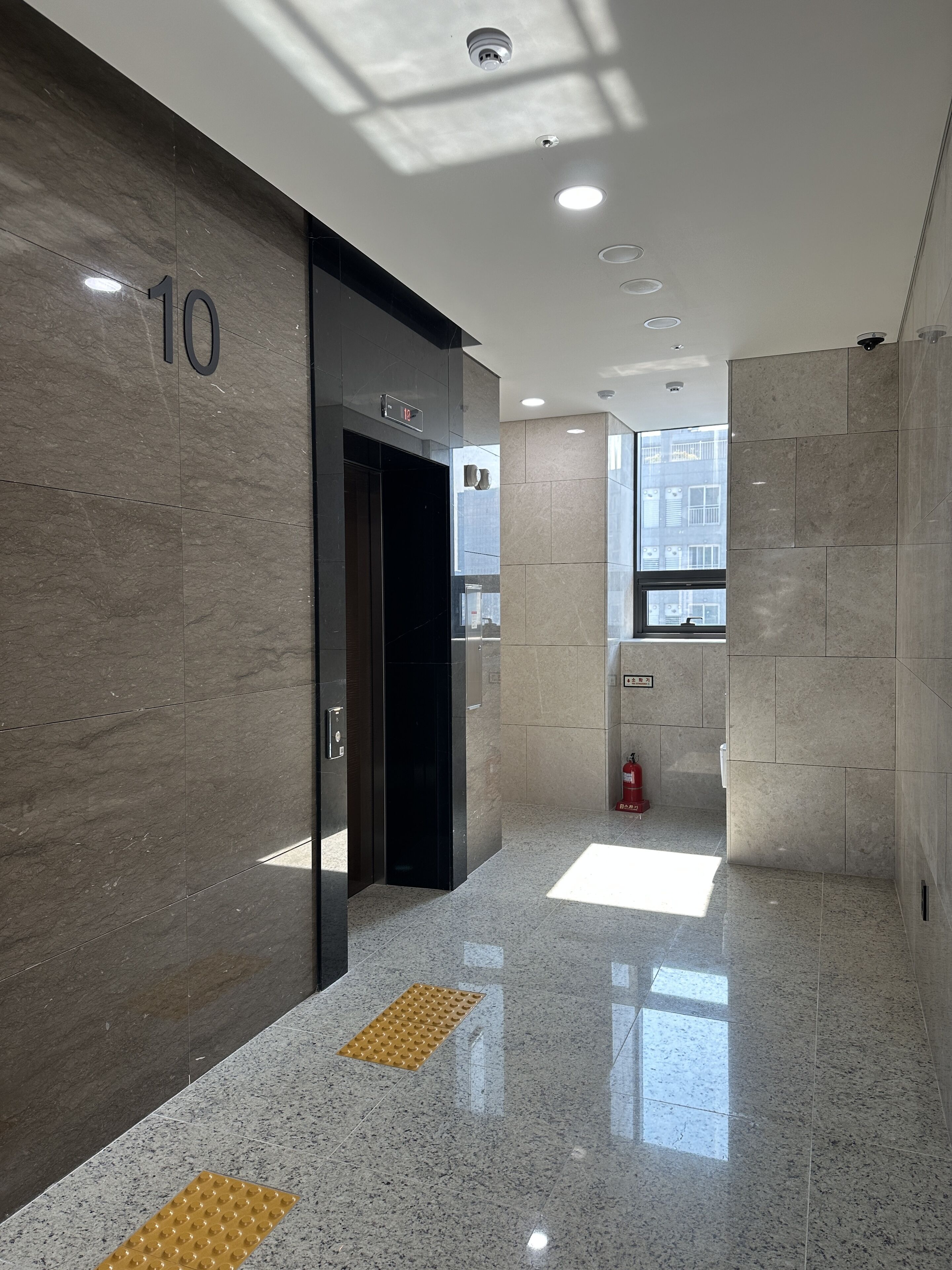 JD Tower Hotel