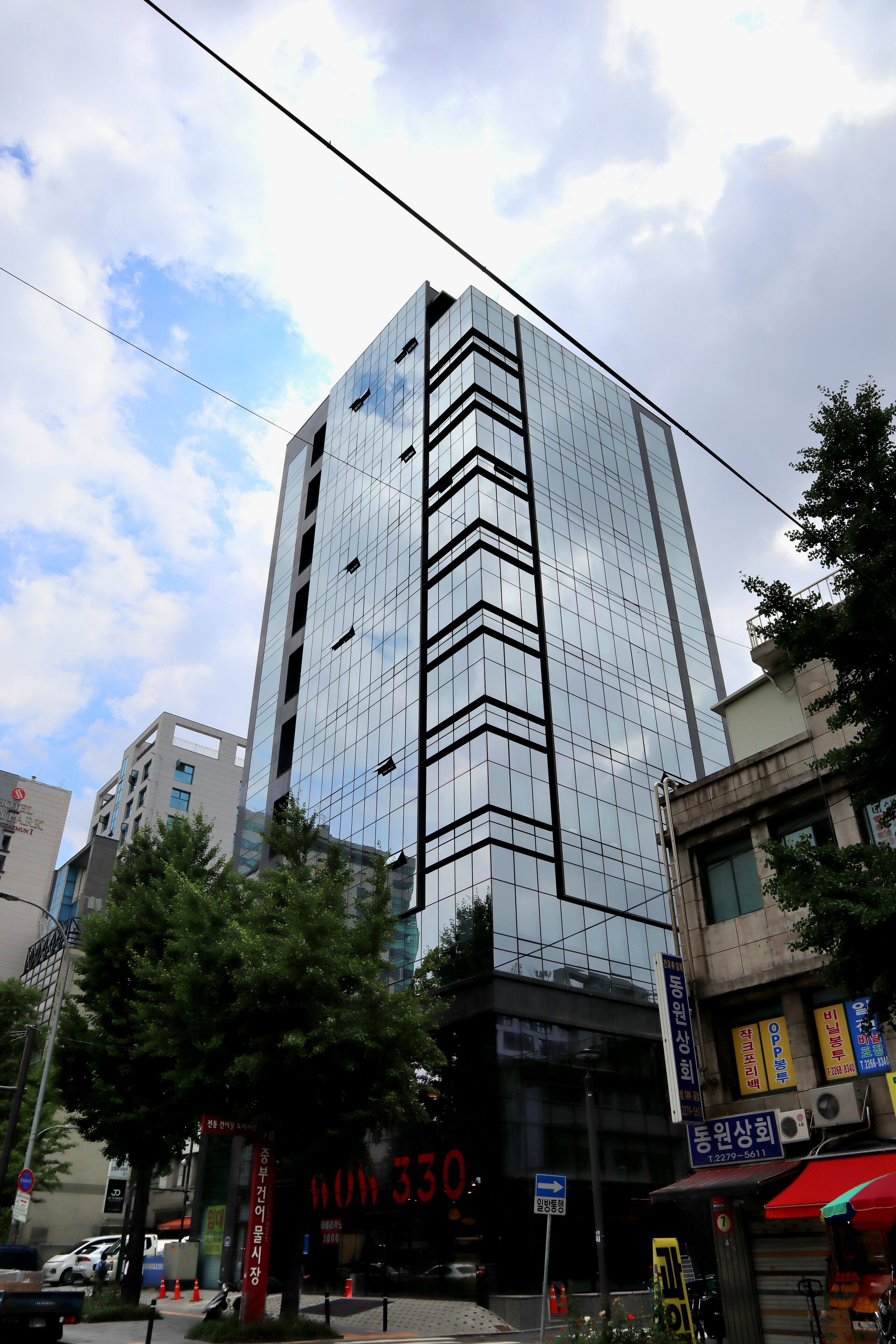 JD Tower Hotel