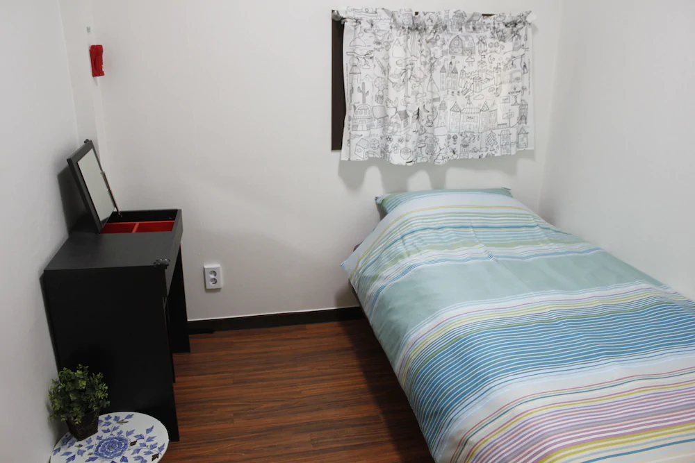 Jiwoljang Guest House