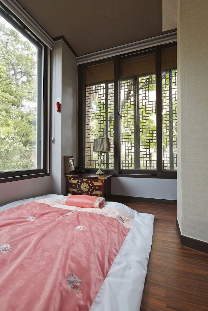 Jiwoljang Guest House