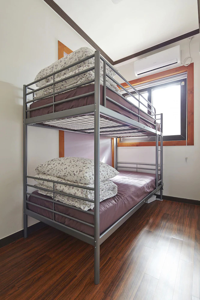 Jiwoljang Guest House