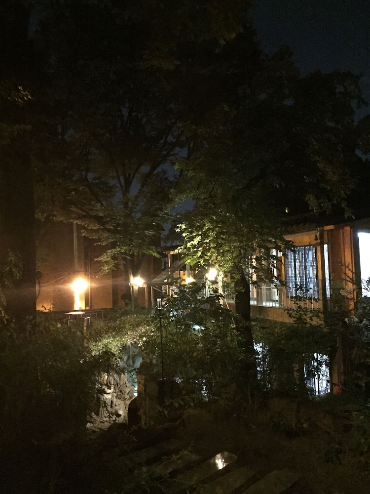 Jiwoljang Guest House