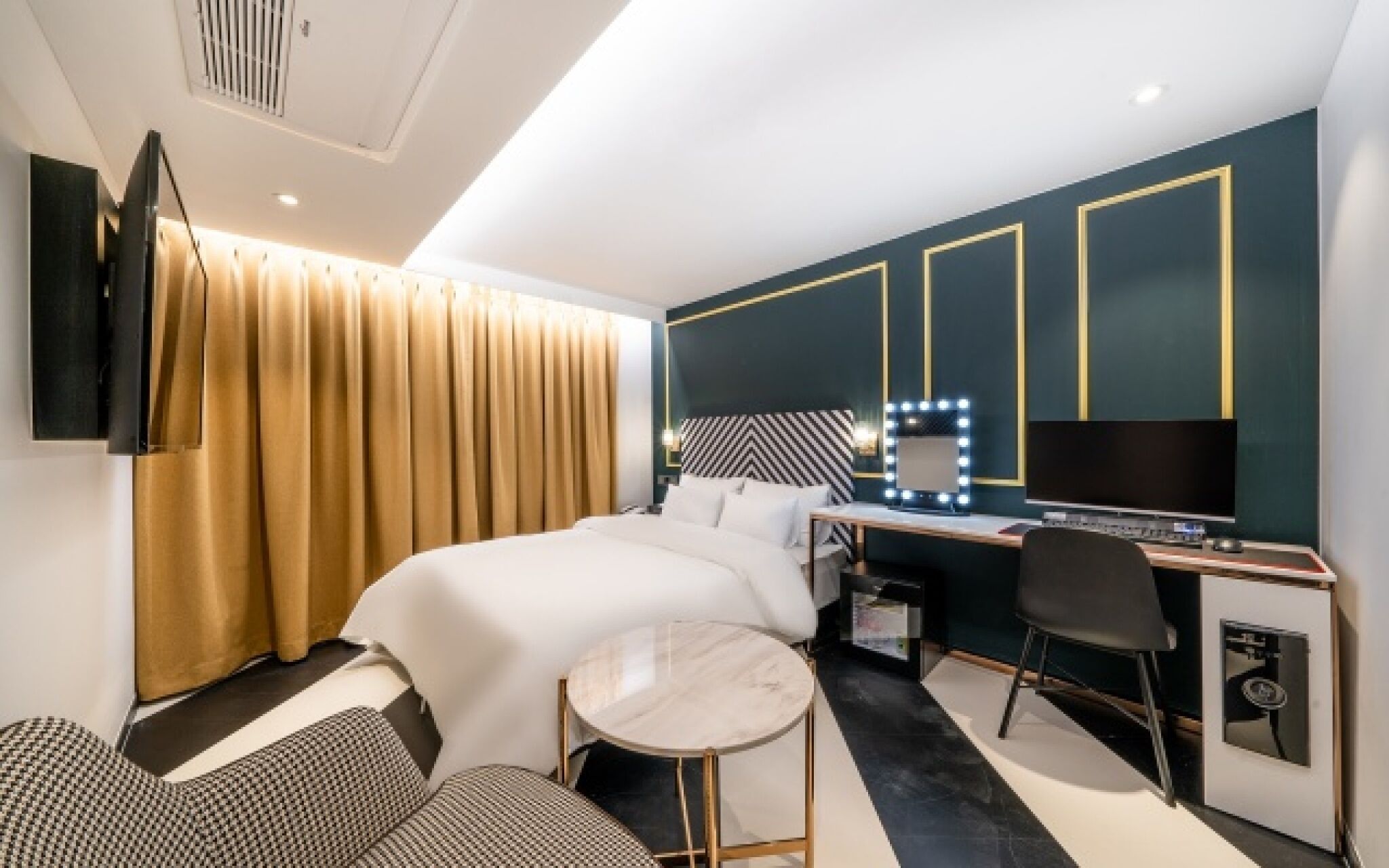 Jongno Hotel Laboum