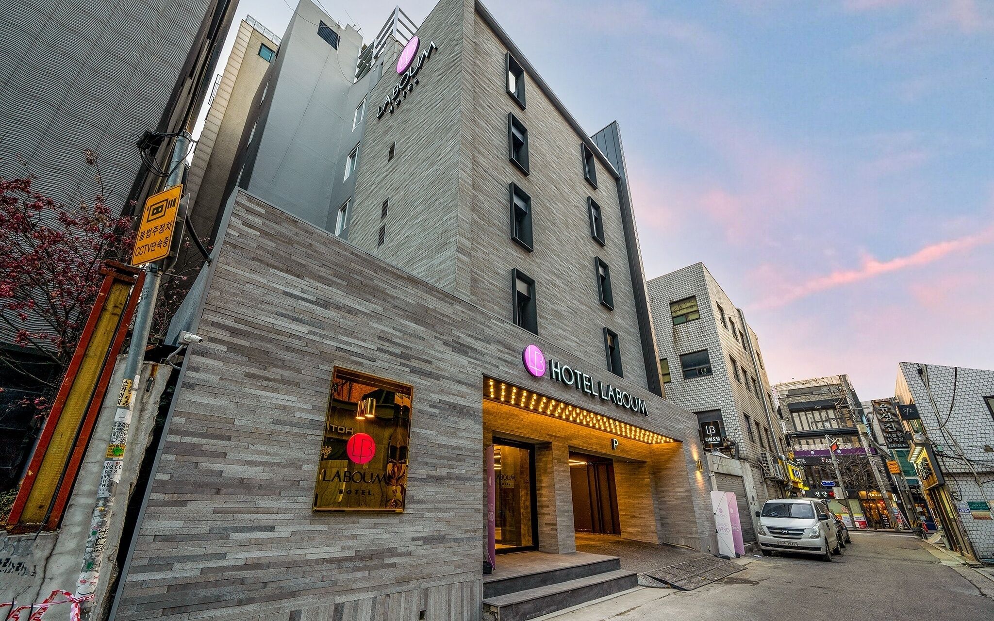 Jongno Hotel Laboum
