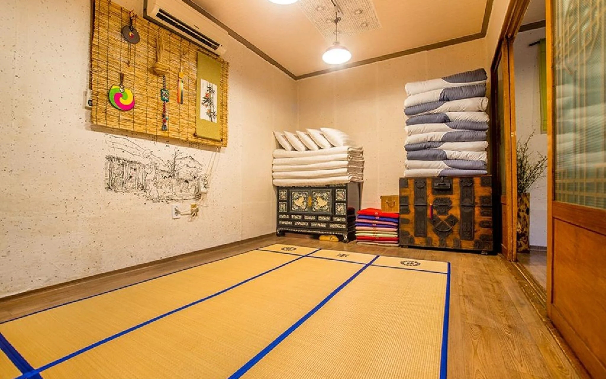 Jongno Punggyeong Hanok Stay