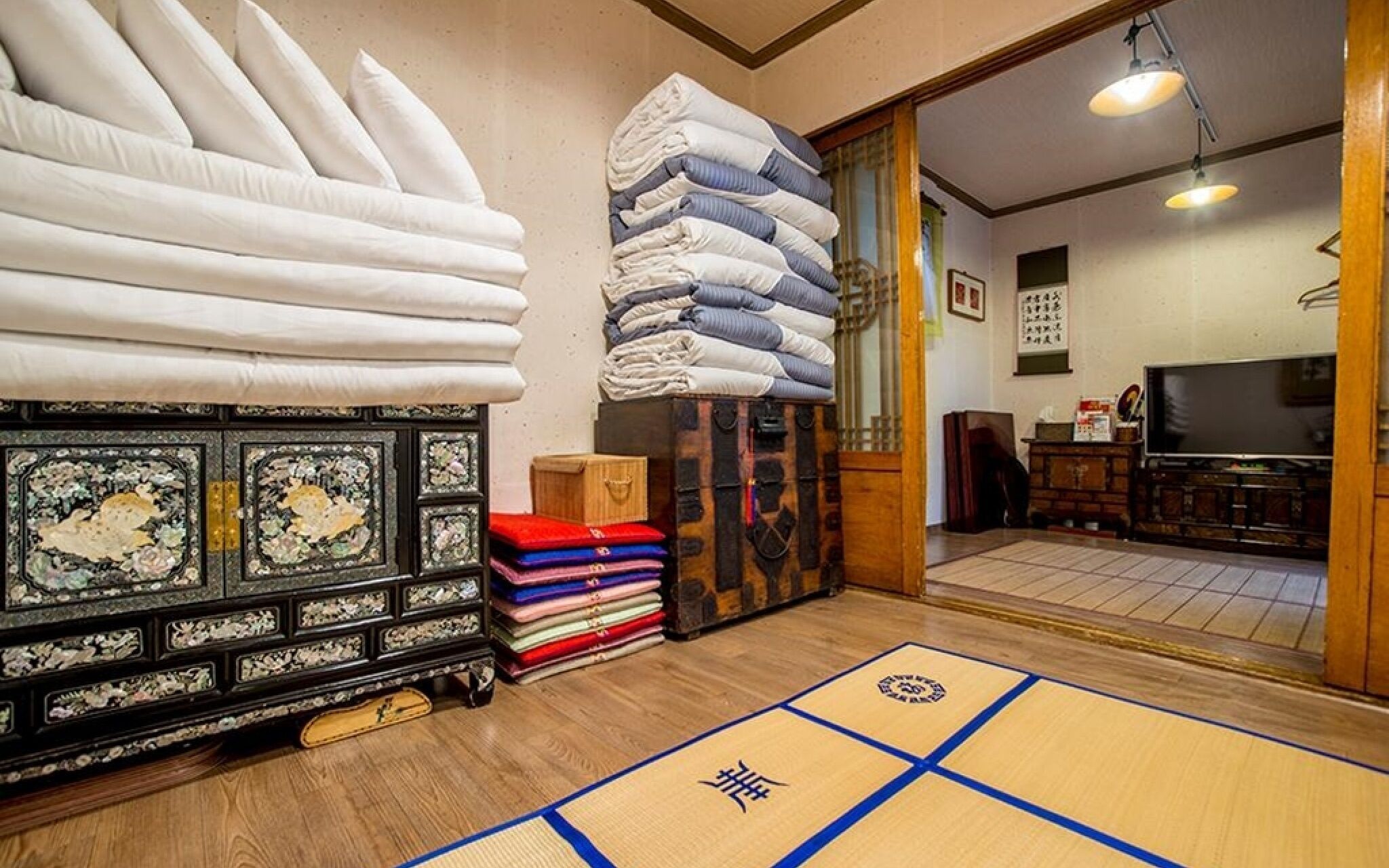 Jongno Punggyeong Hanok Stay