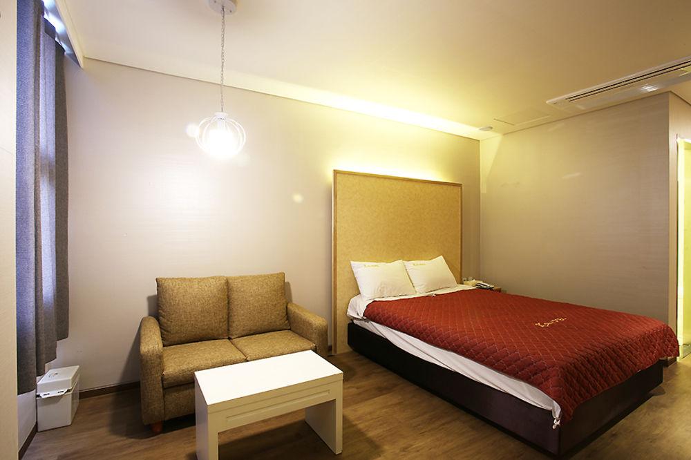 K City Hotel