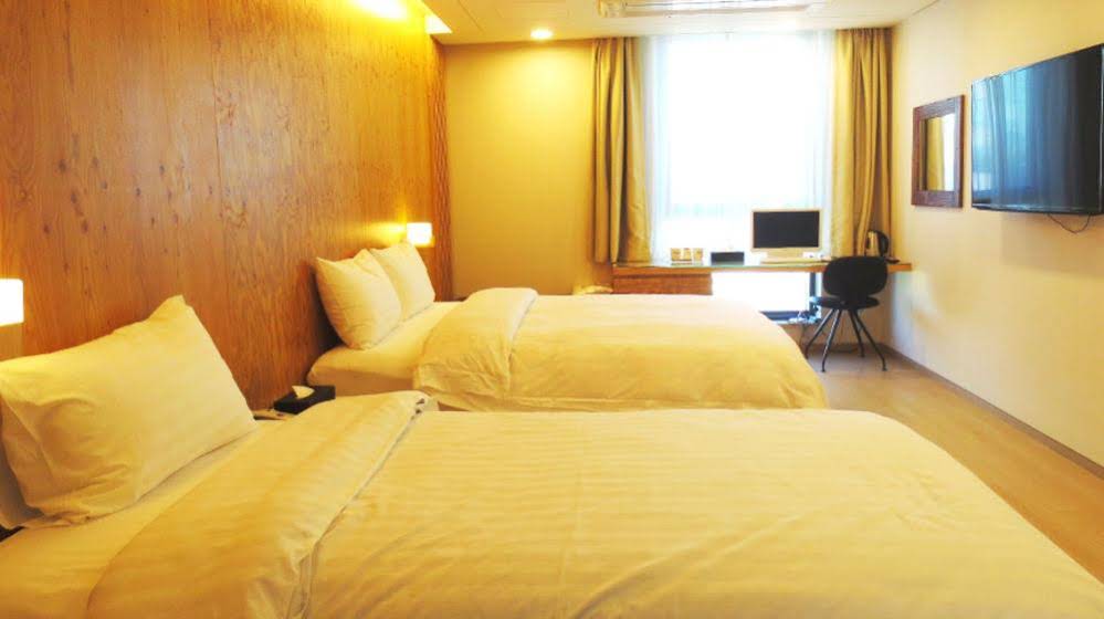Khan Hotel