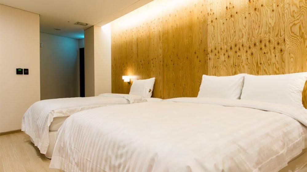 Khan Hotel