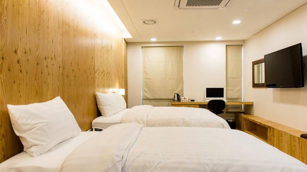 Khan Hotel
