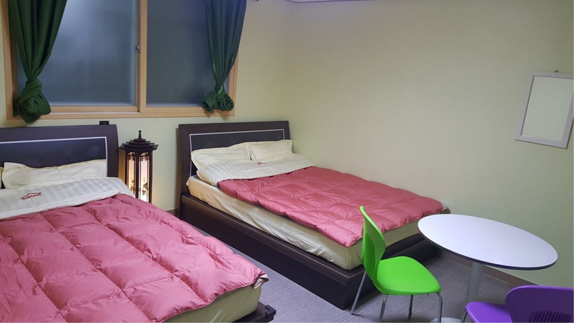 Kimchee Downtown Guesthouse