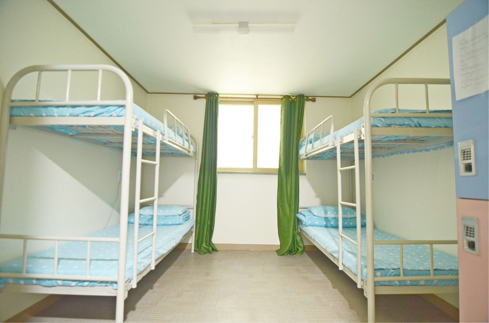 Kimchee Downtown Guesthouse