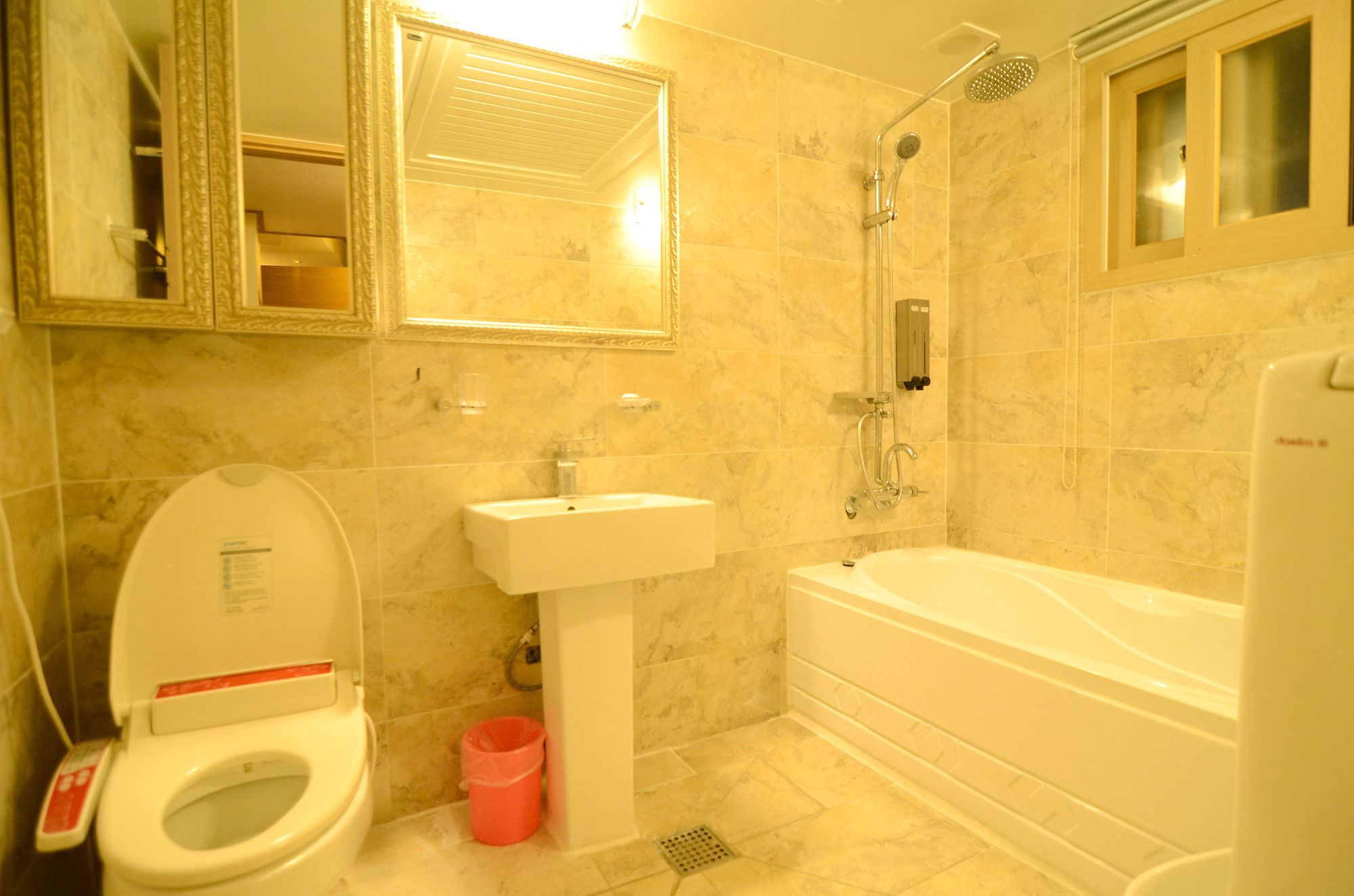 Kimchee Gangnam Guesthouse