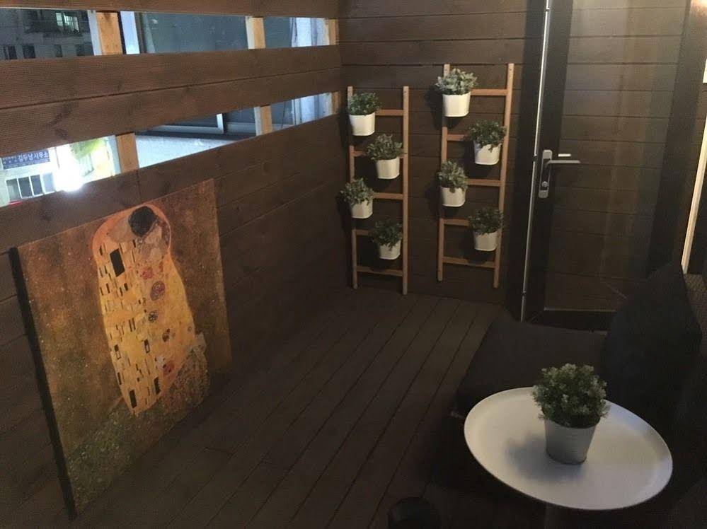 Kotel Yaja Sadang Station