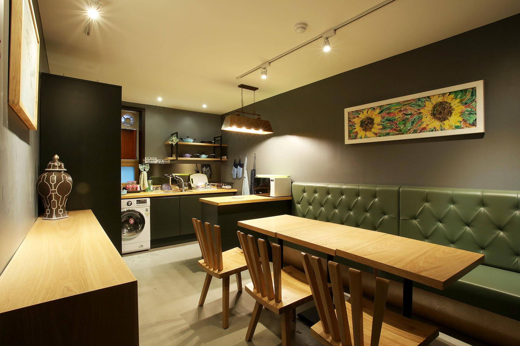 Kotel Yaja Sadang Station