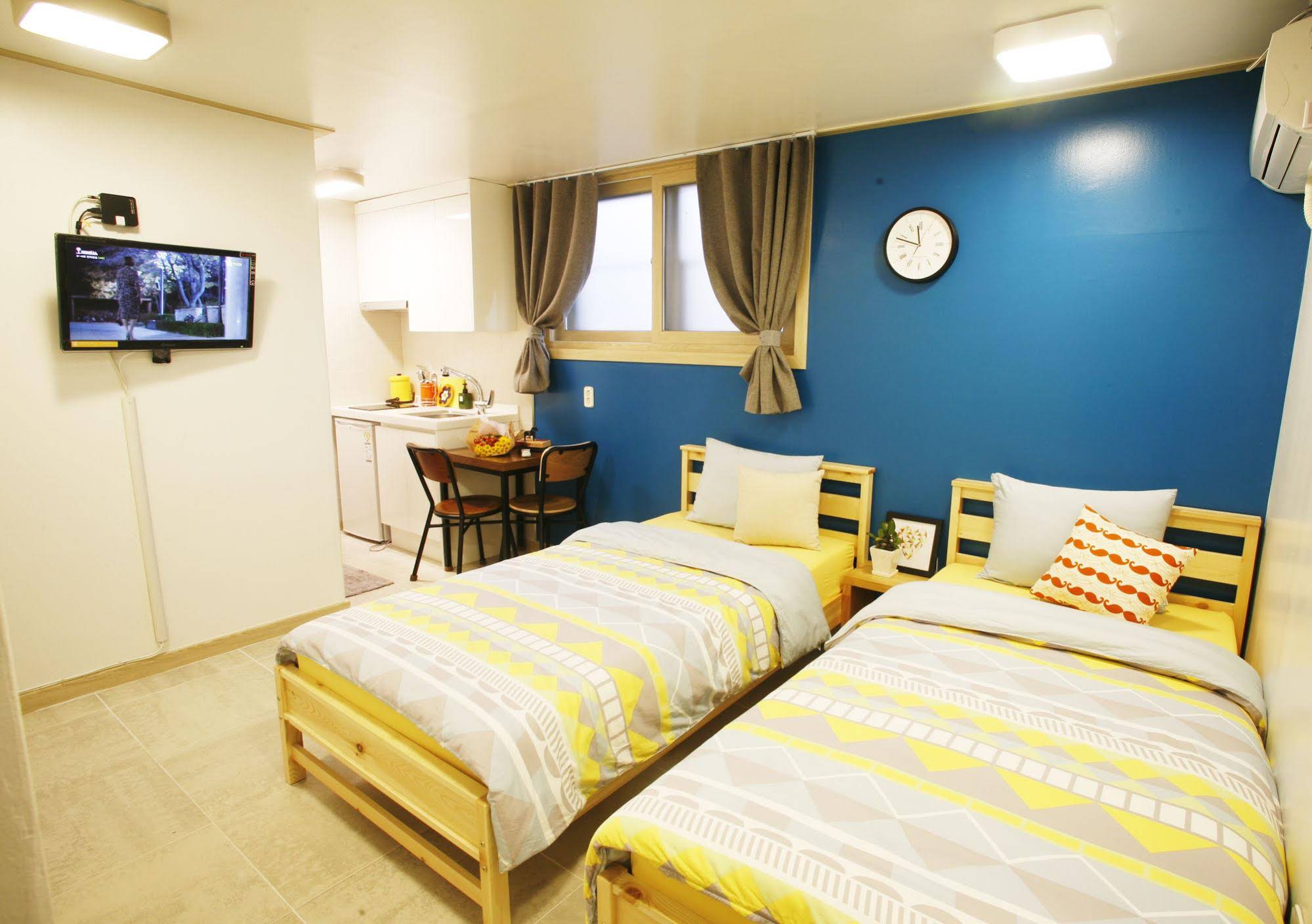 Lee & No Guesthouse