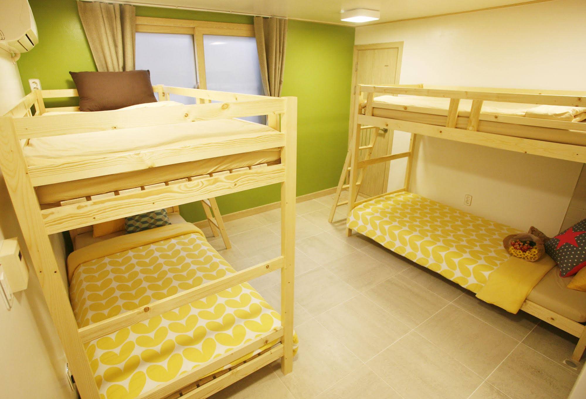 Lee & No Guesthouse