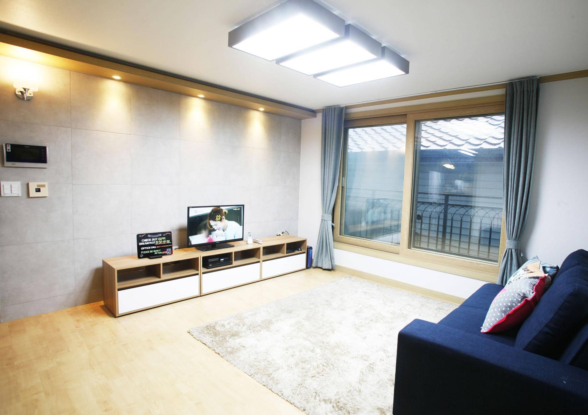 Lee & No Guesthouse
