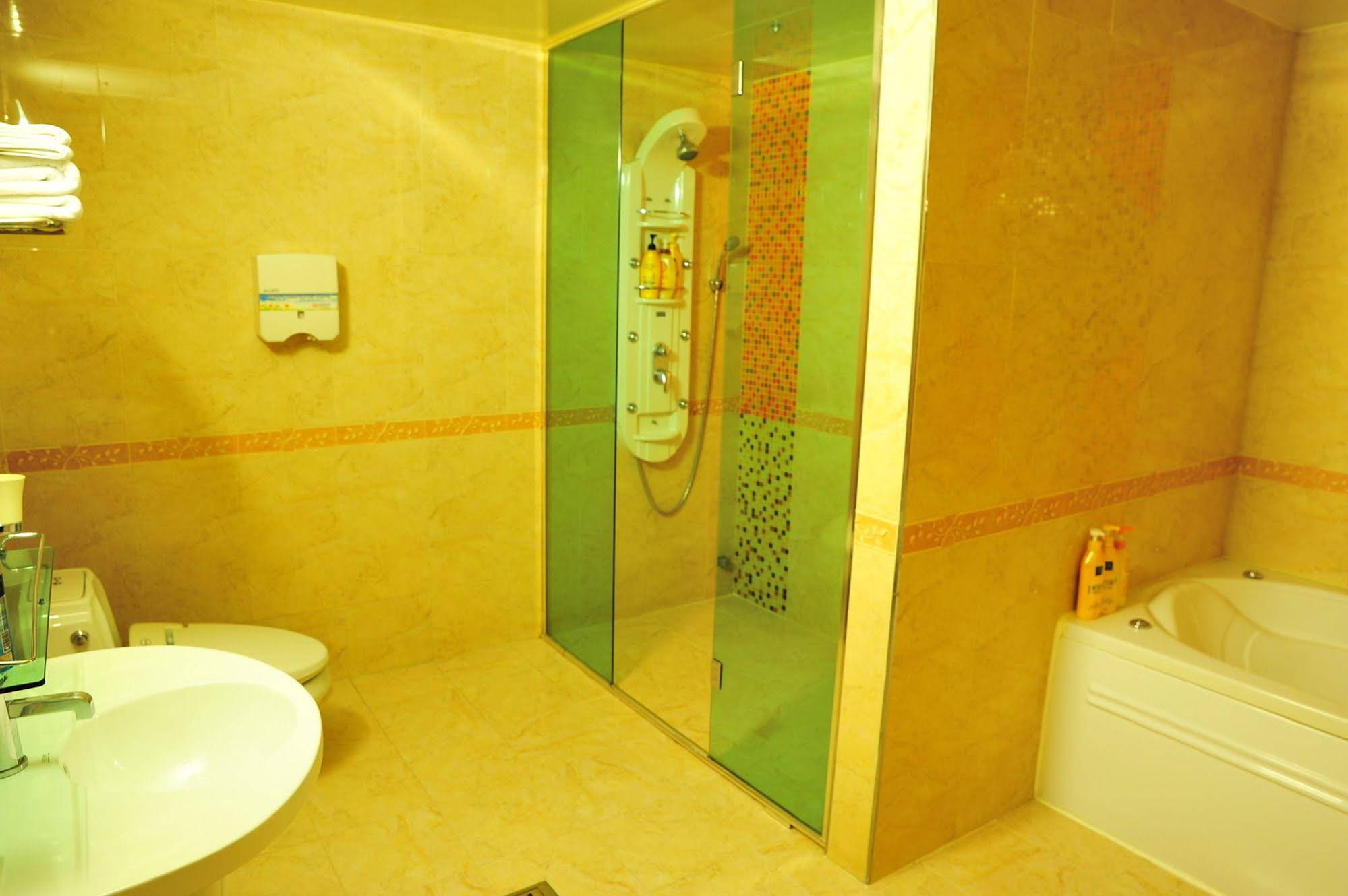 Life Hotel