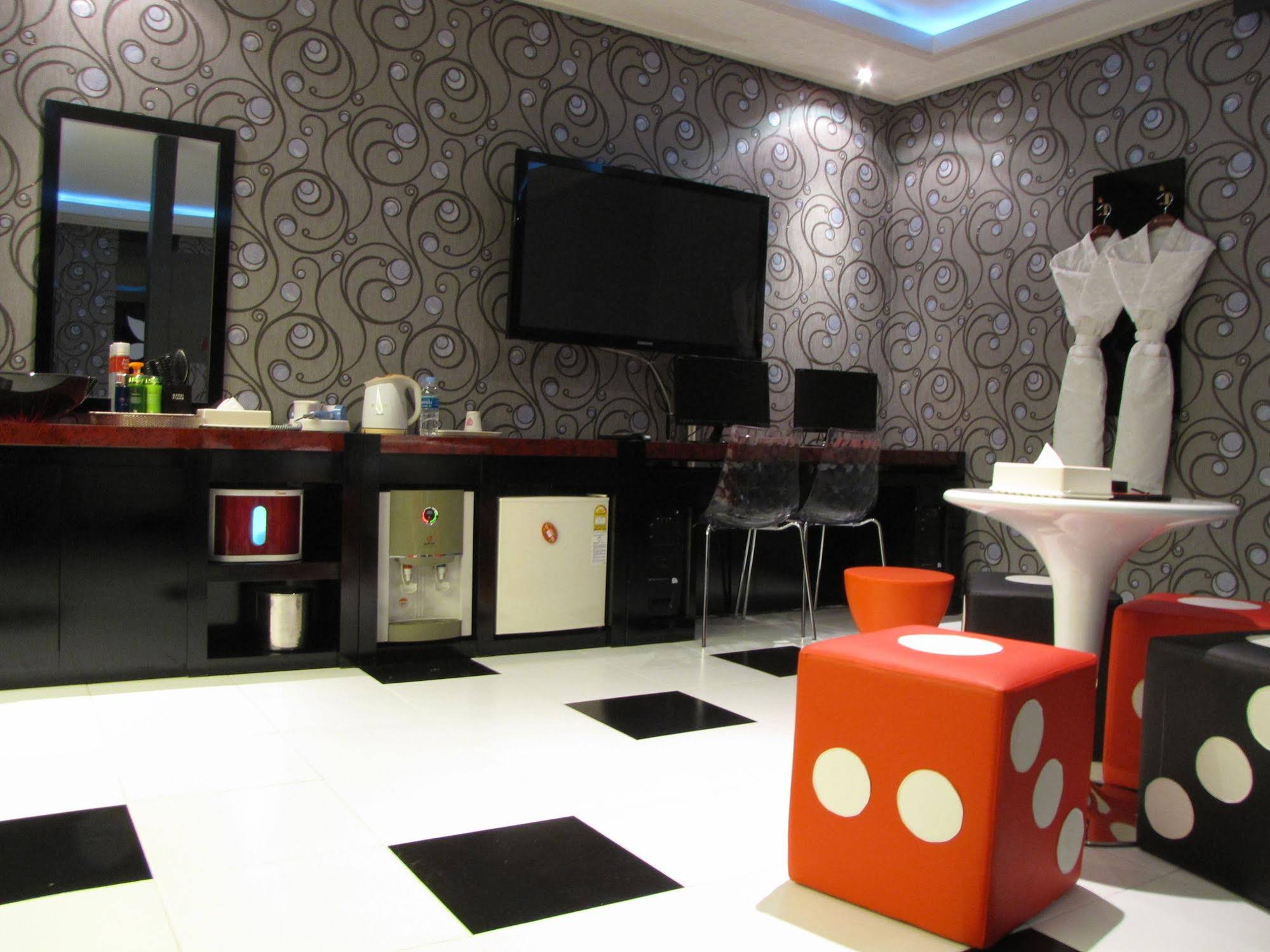 Life Hotel