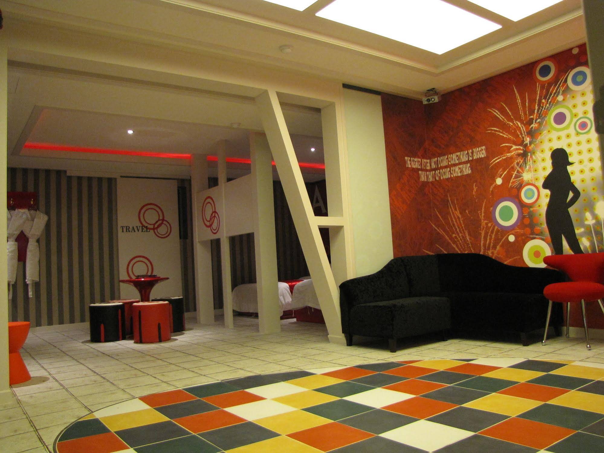 Life Hotel