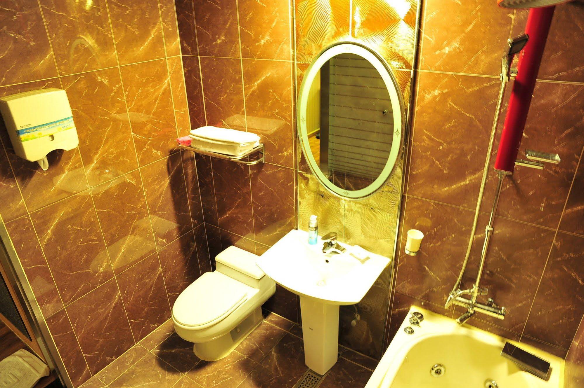 Life Hotel