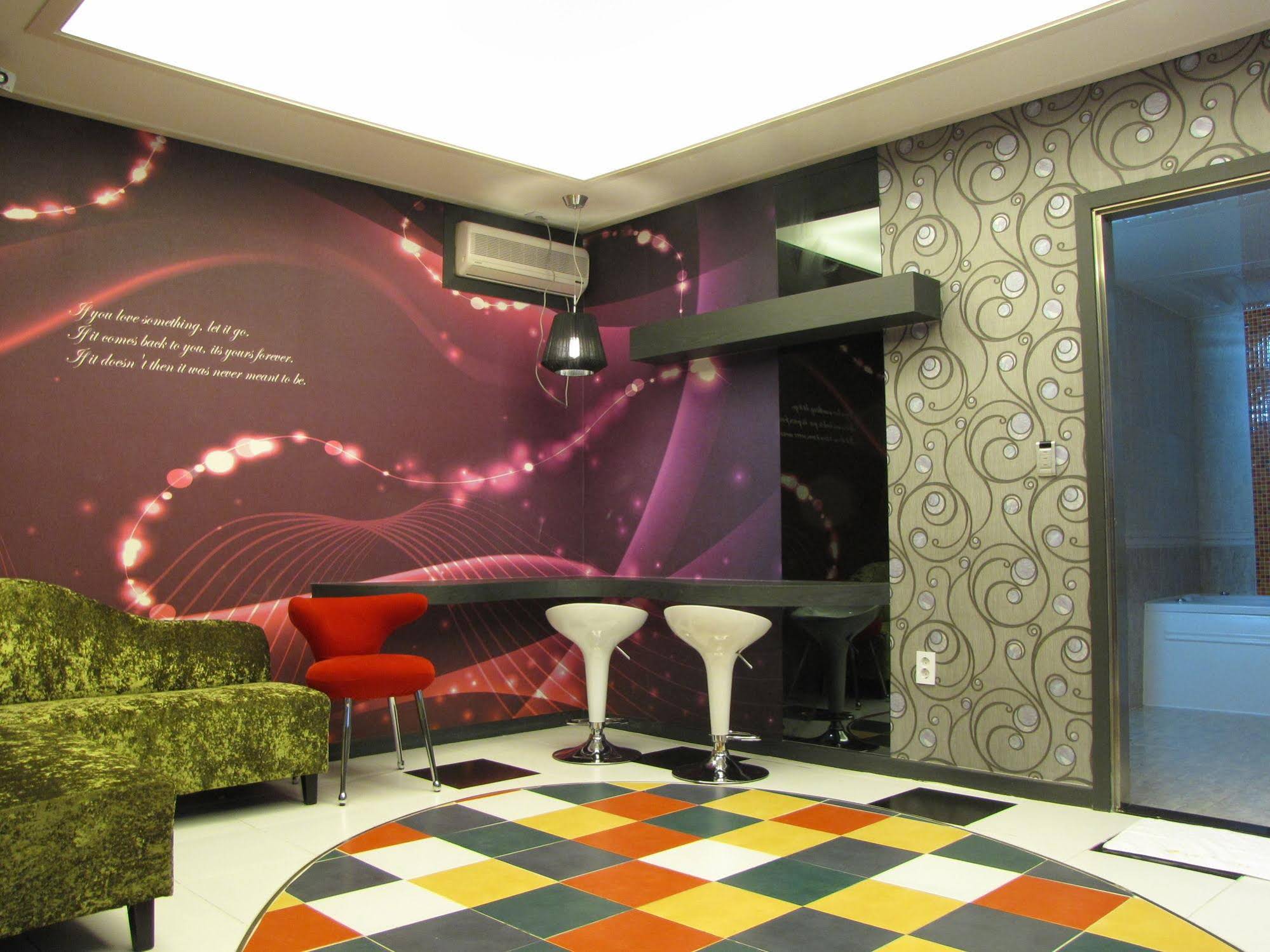 Life Hotel