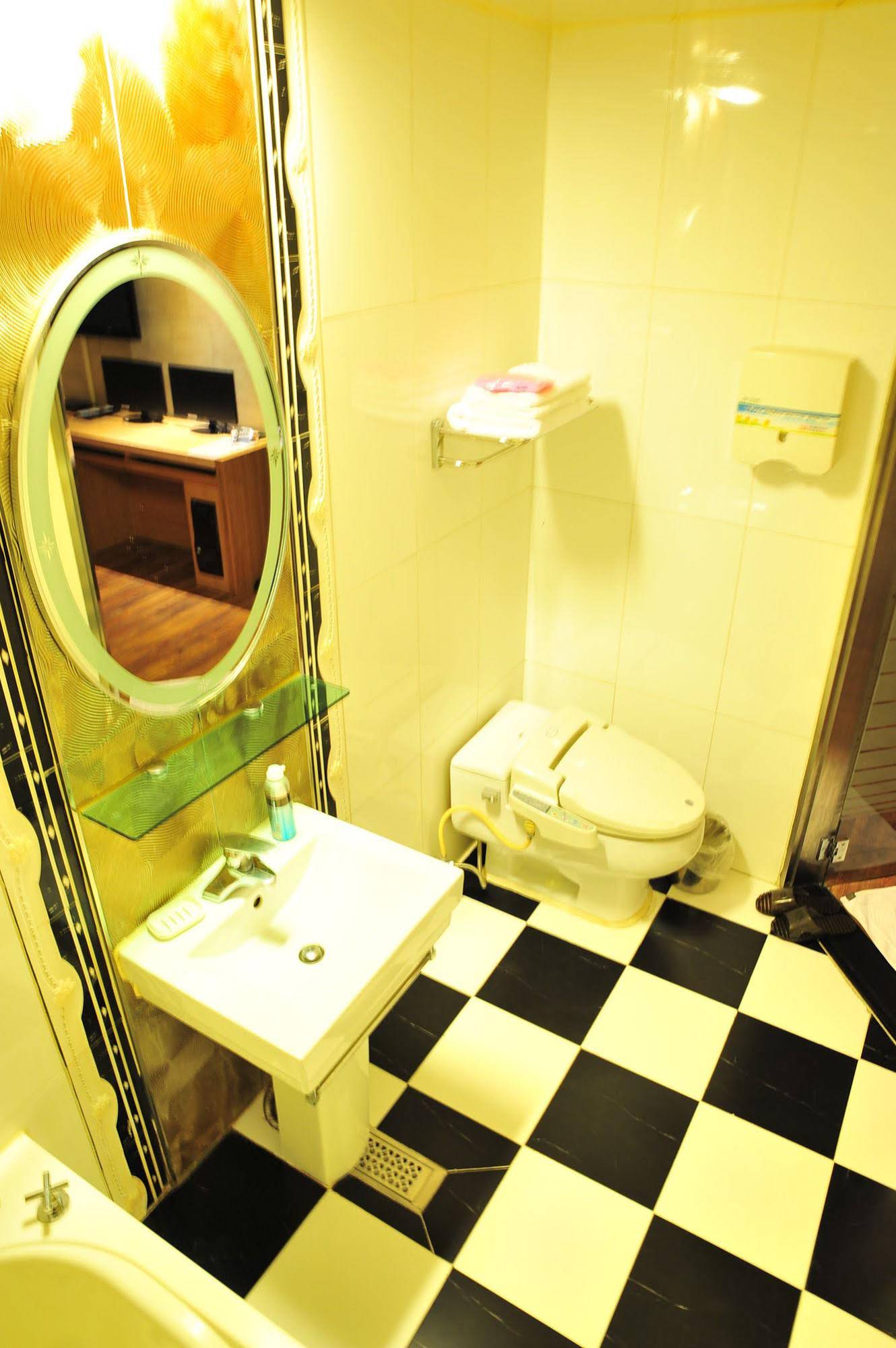 Life Hotel