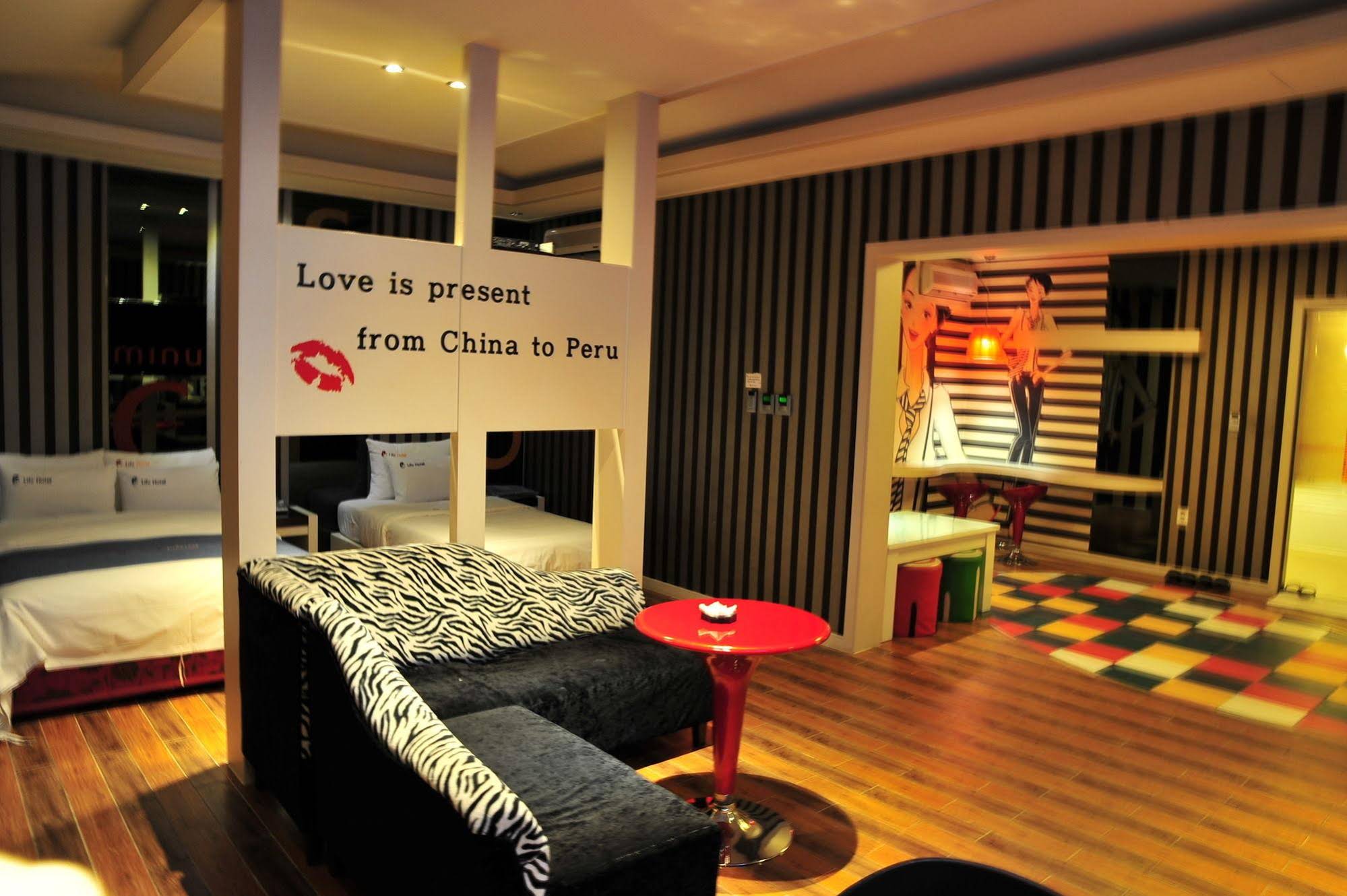 Life Hotel