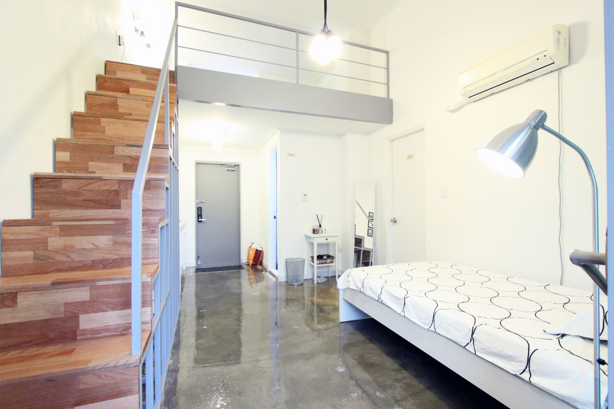 LikeU Guest house