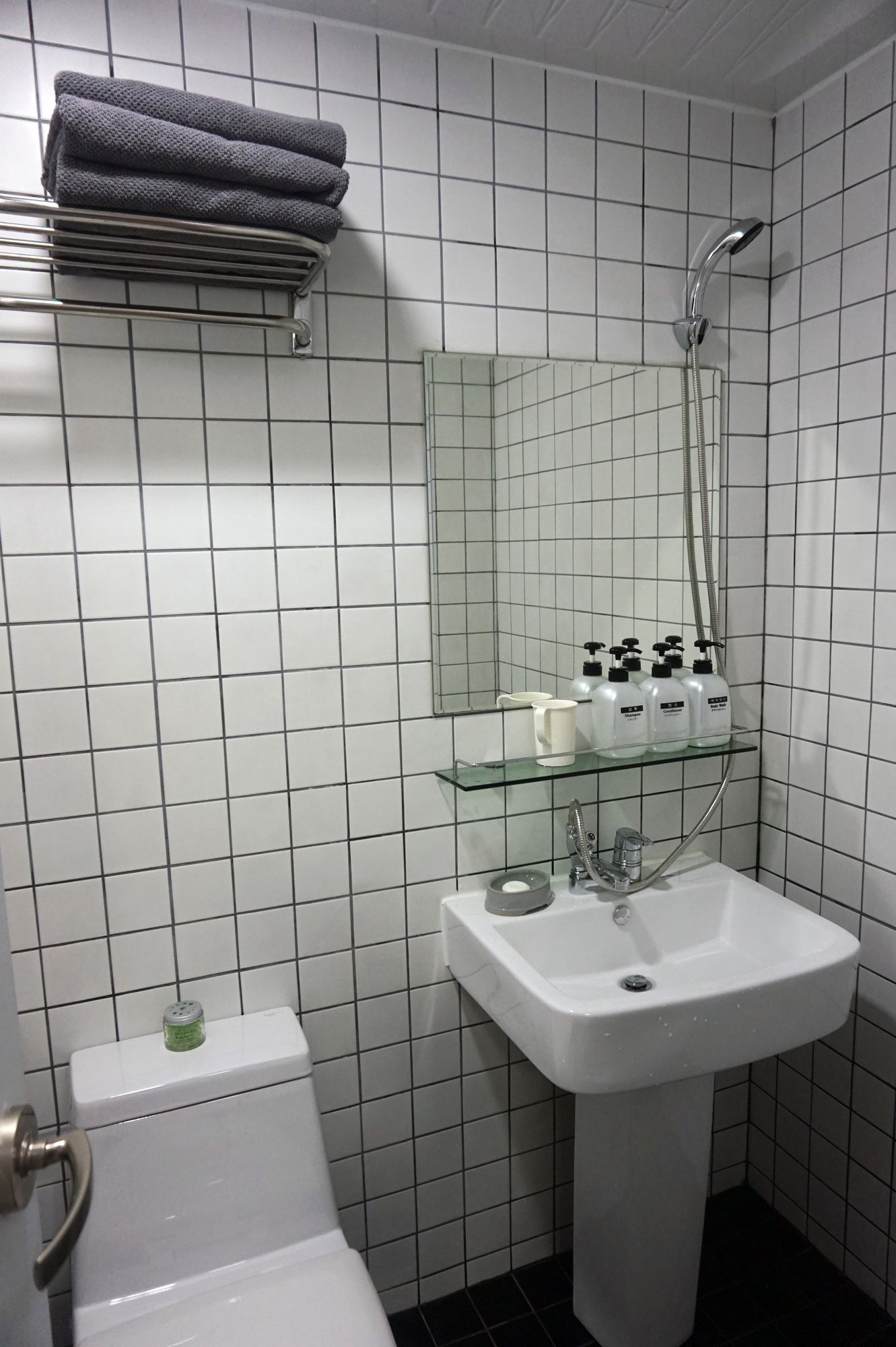 LikeU Guest house
