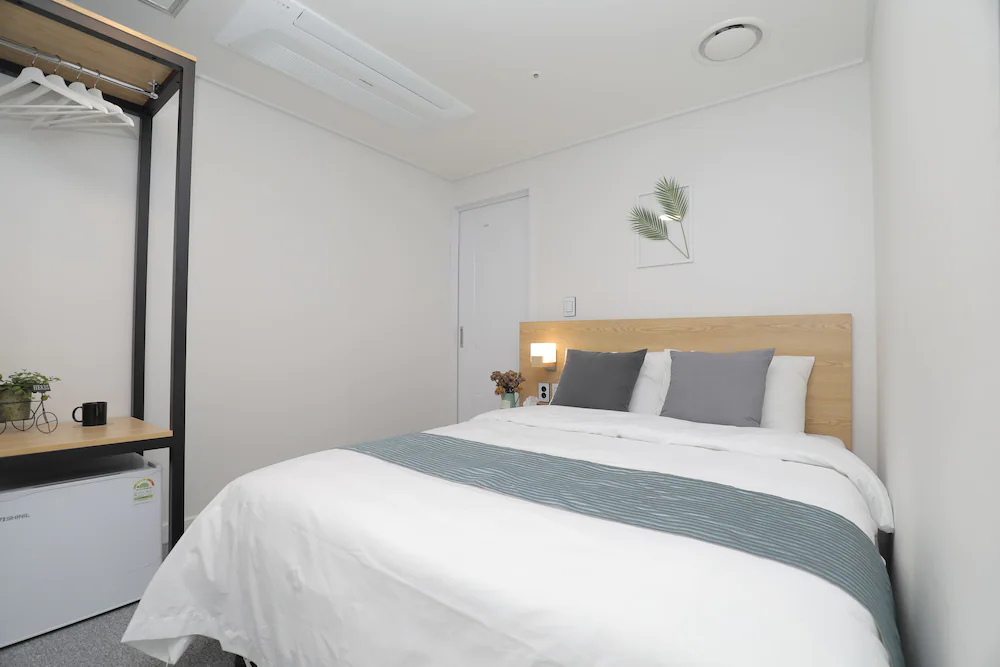 Line Hotel