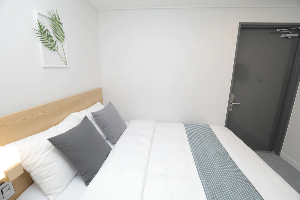 Line Hotel