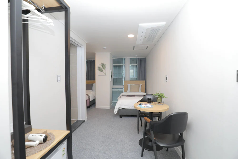 Line Hotel