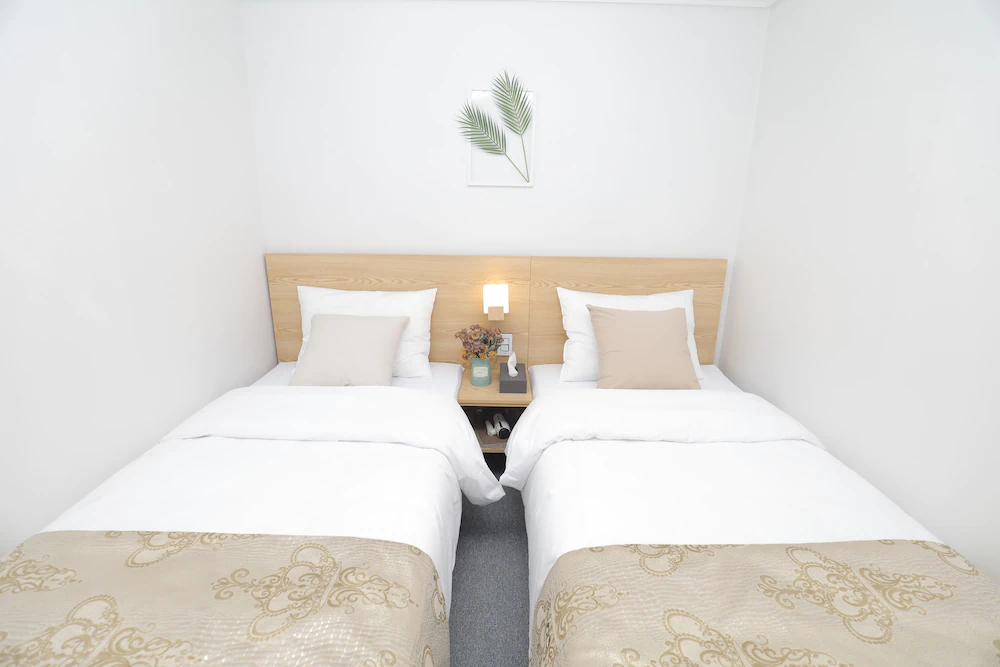 Line Hotel
