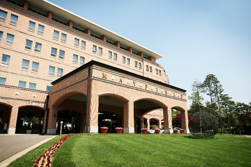 Mayfield Hotel